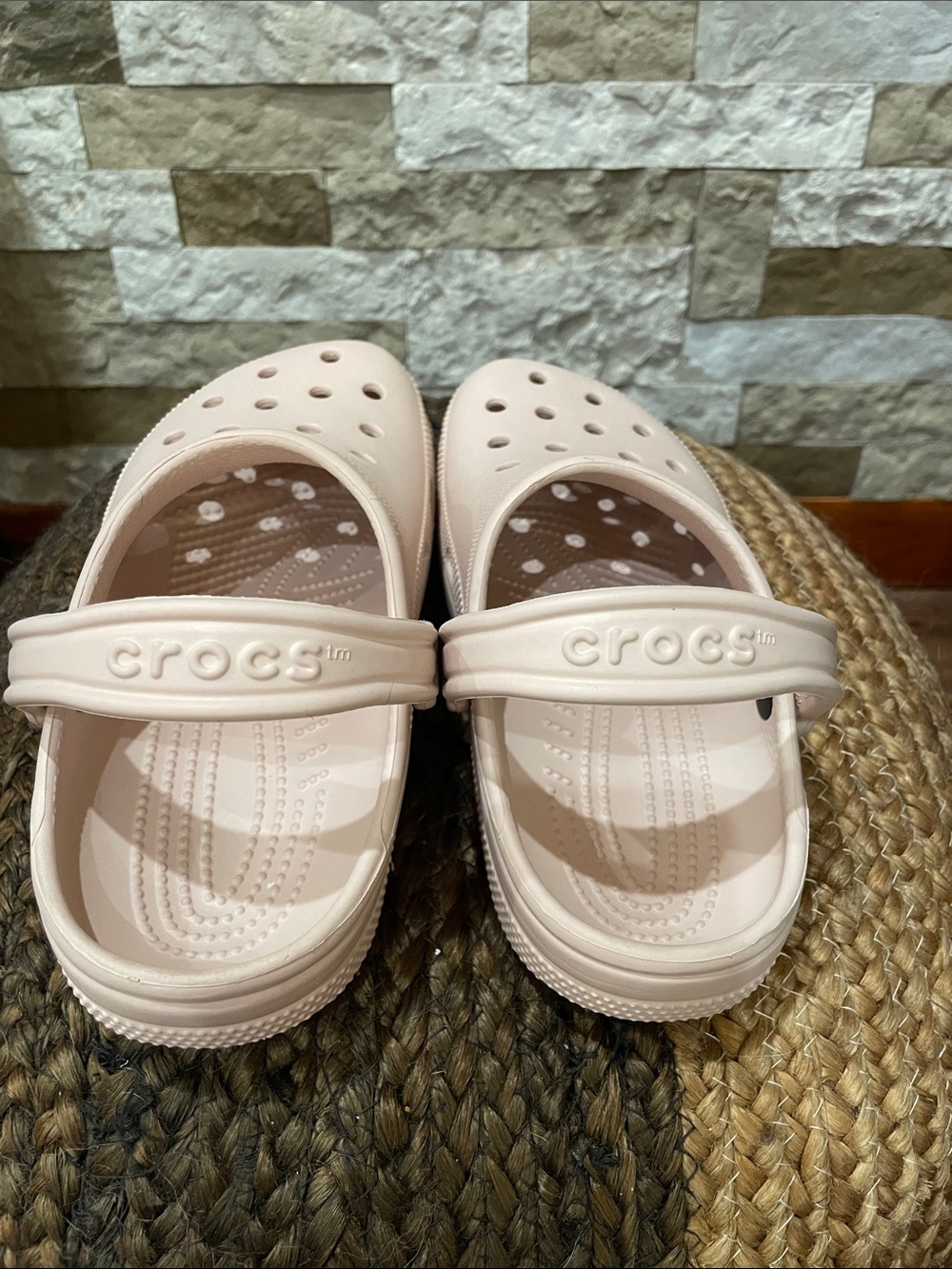 CROCS Classic Clog in Pale Pink Sz 7 - Picture 9 of 9